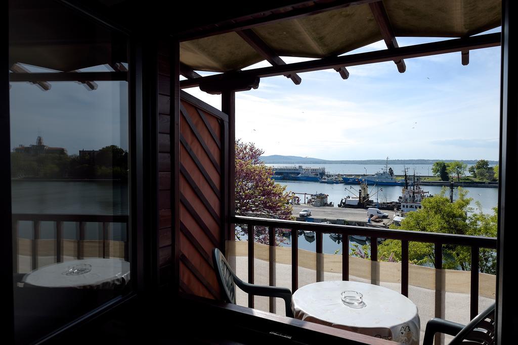 House Diona Hotell Sozopol Rum bild