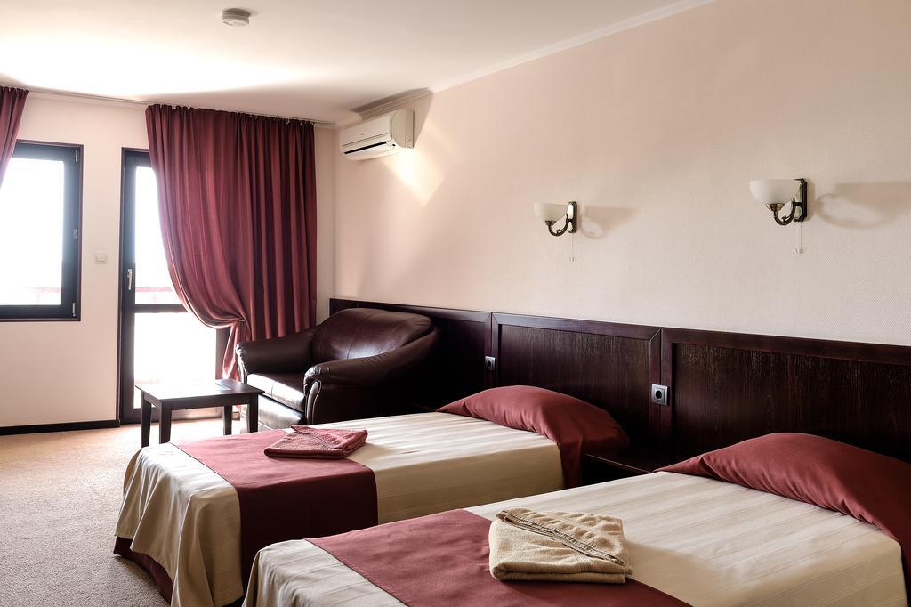 House Diona Hotell Sozopol Rum bild