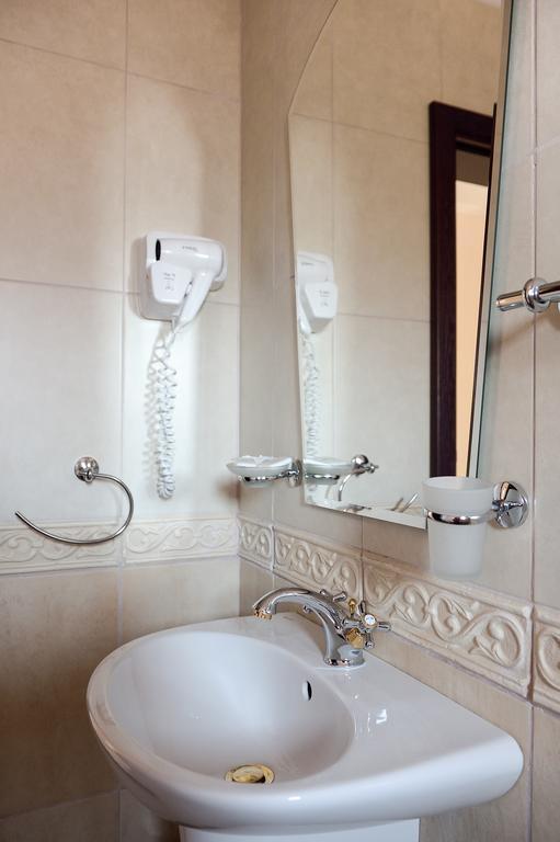 House Diona Hotell Sozopol Rum bild